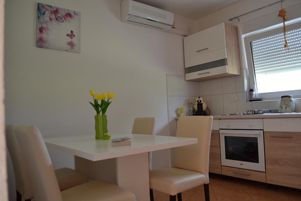 Apartments Danijela ザダル エクステリア 写真